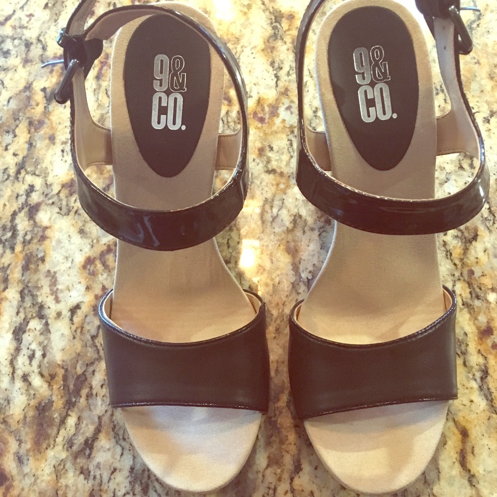 New 9 & Co. wedges